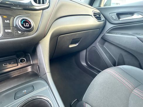 Used 2022 Chevrolet Equinox RS AWD/4WD image 27