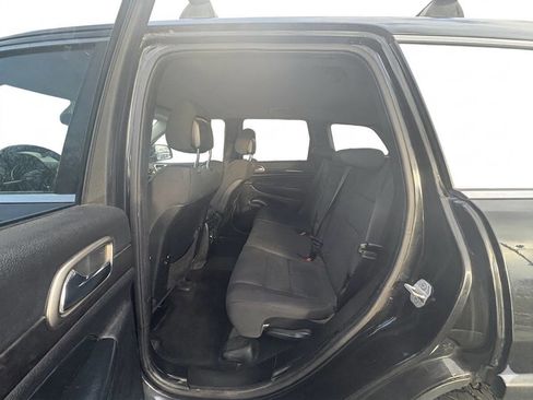 Used 2013 Jeep Grand Cherokee Laredo w/ Laredo E Group image 10