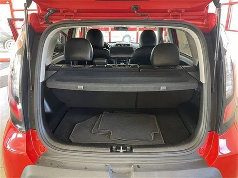 Used 2015 Kia Soul + image 18