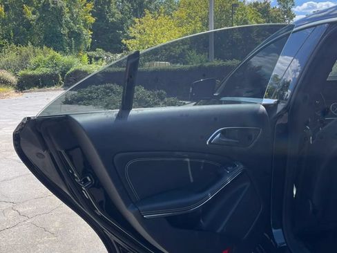 Used 2017 Mercedes-Benz CLA 250 4MATIC image 11