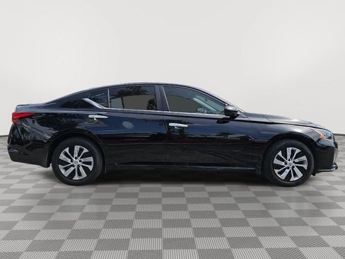 Certified 2024 Nissan Altima 2.5 S FWD image 9