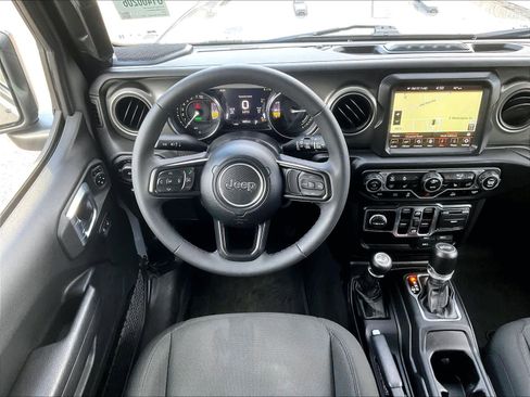 Used 2023 Jeep Wrangler Unlimited w/ Cold Weather Group image 17