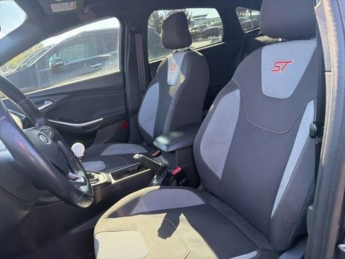 Used 2016 Ford Focus ST FWD image 13