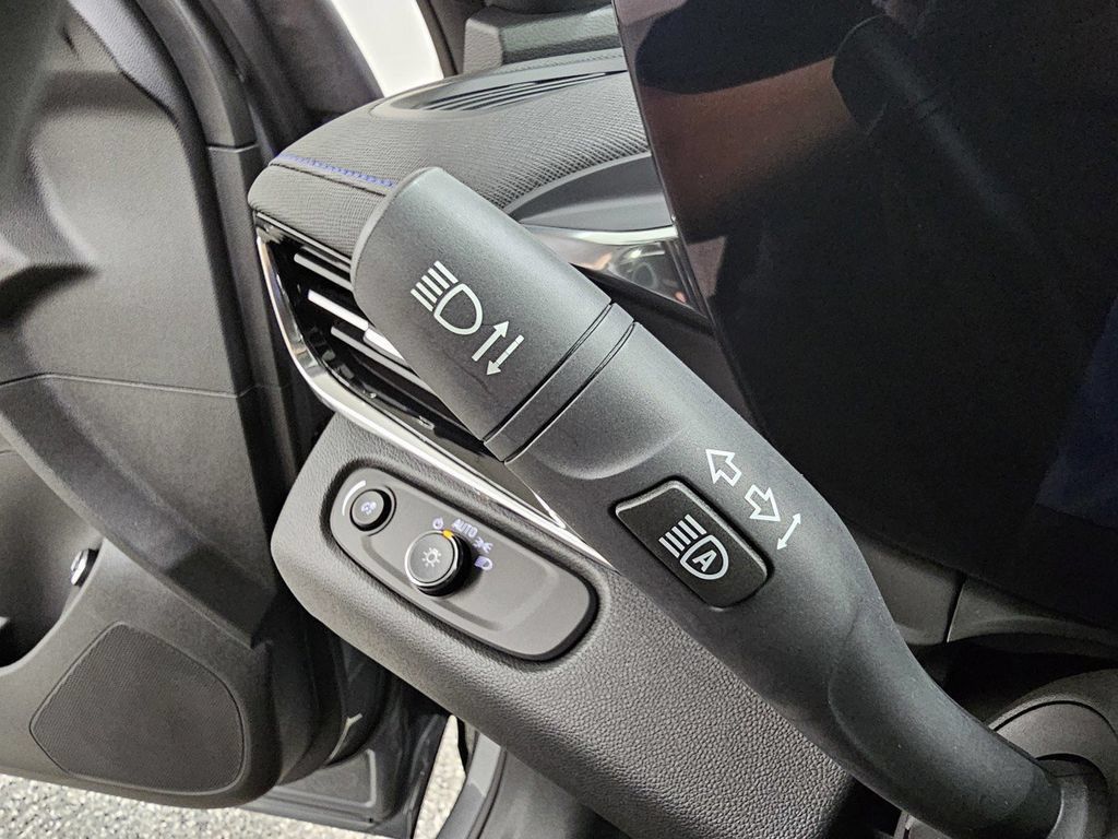 New 2026 Buick Envista Sport Touring w/ Convenience I Package FWD image 38