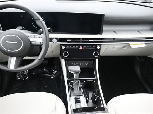 New 2026 Hyundai Tucson SEL image 12
