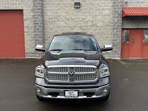 Used 2016 RAM 1500 Laramie w/ Convenience Group image 12