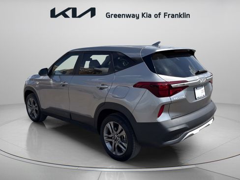 Used 2023 Kia Seltos LX AWD/4WD image 5