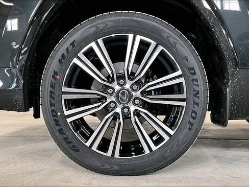 New 2026 Lexus LX 700h Luxury image 12