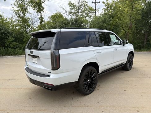 New 2026 Cadillac Escalade Platinum Sport w/ LPO, ONYX Package AWD/4WD image 5