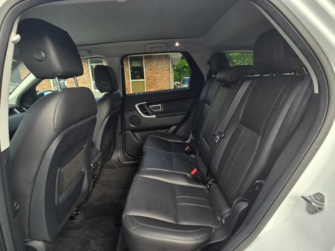 Used 2019 Land Rover Discovery Sport HSE image 17