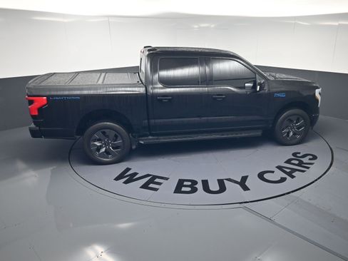 Used 2023 Ford F150 Lightning Lariat image 32