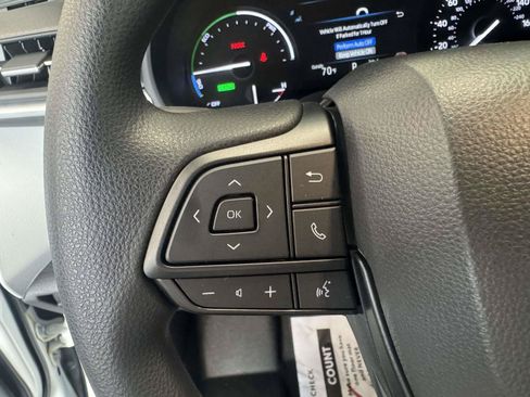 Used 2026 Toyota Sienna LE FWD image 21
