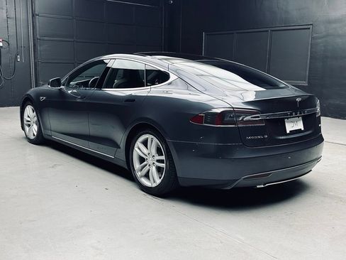 Used 2015 Tesla Model S 85D AWD/4WD image 5