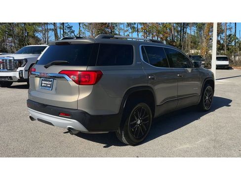 Used 2019 GMC Acadia SLT image 8