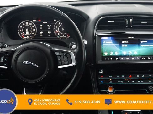 Used 2019 Jaguar F-PACE R-Sport AWD/4WD image 5
