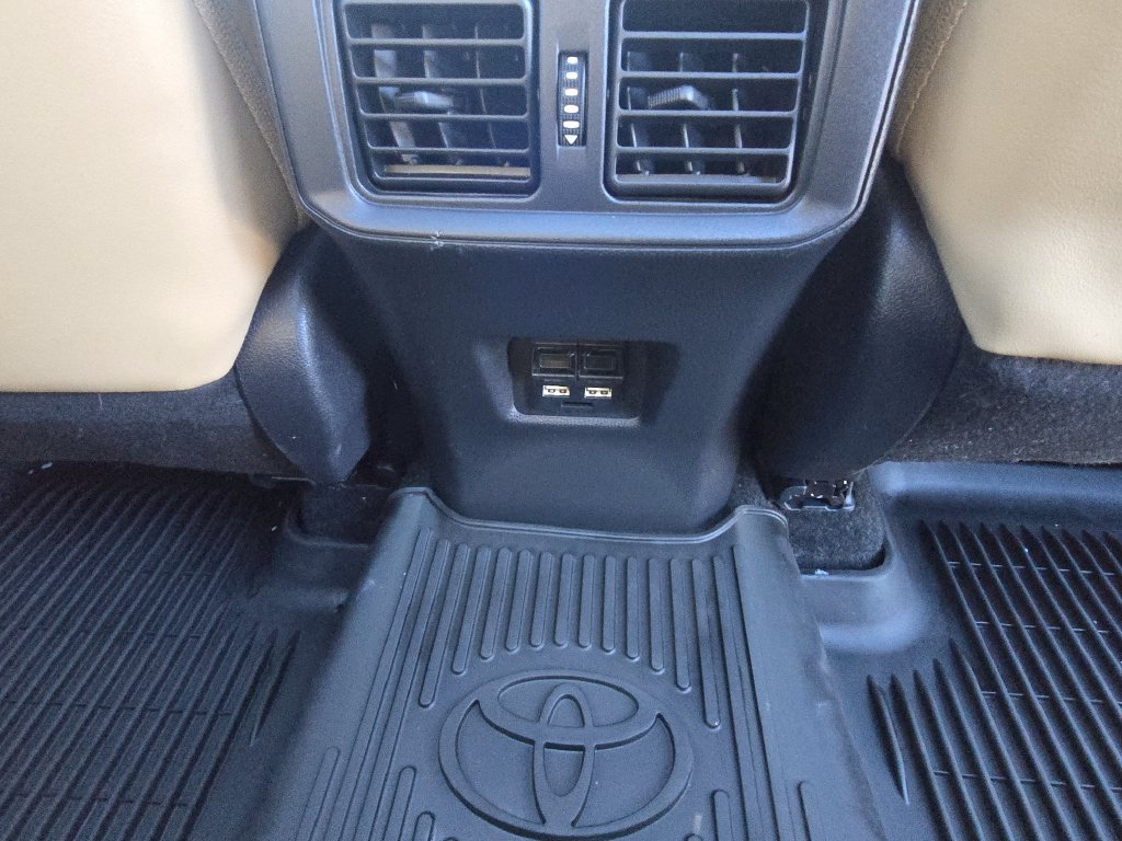 Used 2021 Toyota RAV4 Limited AWD/4WD image 16