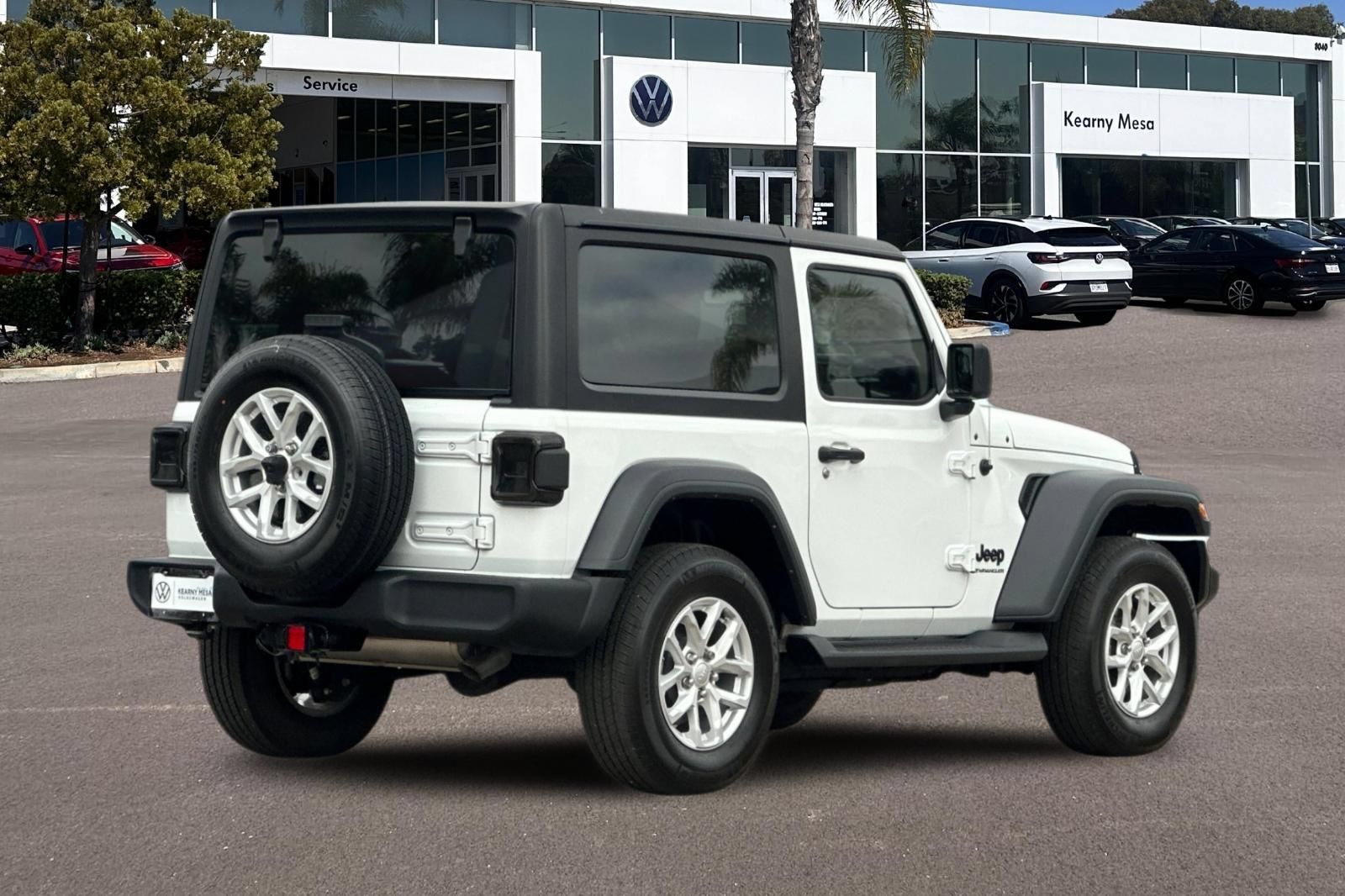 Used 2023 Jeep Wrangler Sport AWD/4WD image 4