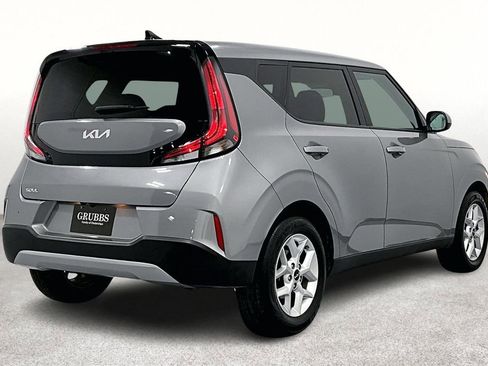 Used 2023 Kia Soul LX w/ Option Group 015 image 2