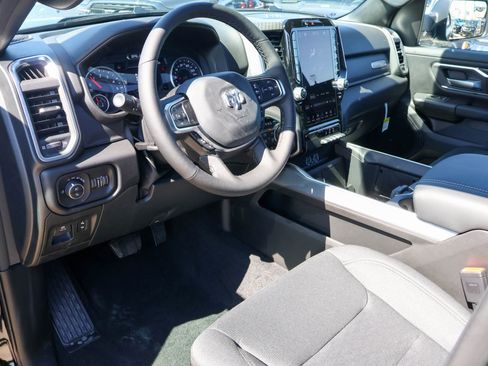 New 2026 RAM 1500 4x4 Crew Cab image 3