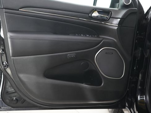 Used 2019 Jeep Grand Cherokee High Altitude AWD/4WD image 19