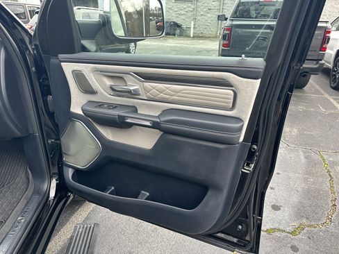 Used 2024 RAM 1500 Limited image 17