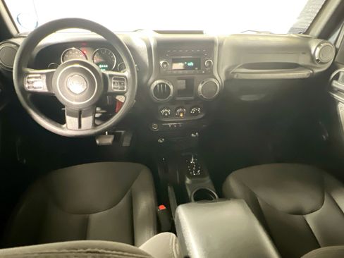 Used 2017 Jeep Wrangler Unlimited Sport w/ Max Tow Package image 23