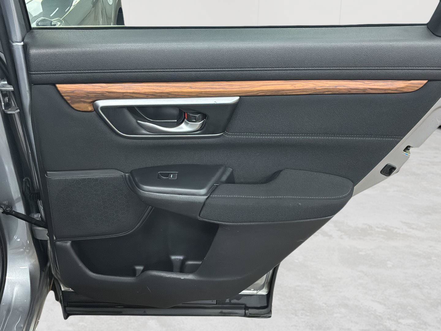 Used 2018 Honda CR-V EX image 22