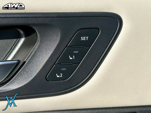 Used 2023 Nissan Rogue SL AWD/4WD image 34