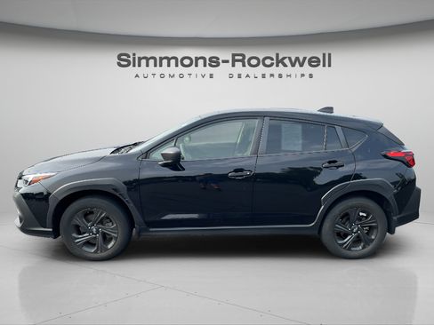 Used 2024 Subaru Crosstrek 2.0i AWD/4WD image 2