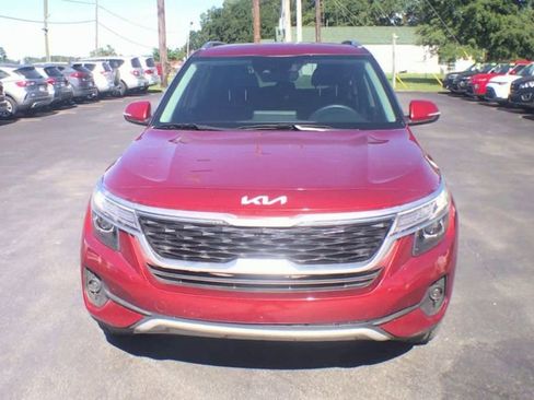 Used 2023 Kia Seltos S image 3
