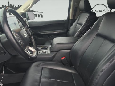 Used 2024 Ford Expedition Max XLT image 13