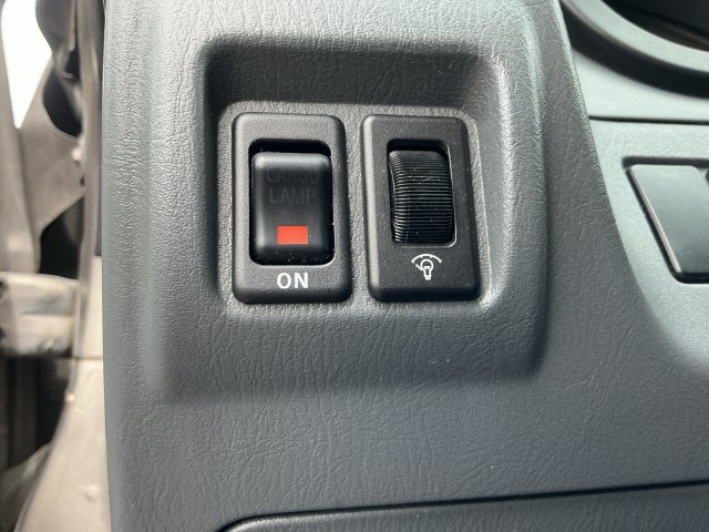 Used 2004 Nissan Frontier S/C AWD/4WD image 25