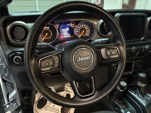 Used 2020 Jeep Wrangler Unlimited Sport AWD/4WD image 19