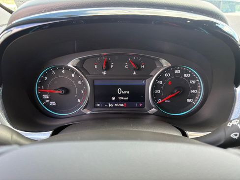 Used 2023 Chevrolet Traverse LT AWD/4WD image 12