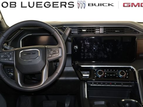 Used 2024 GMC Sierra 2500 Denali Ultimate image 21