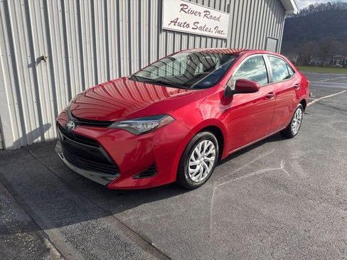 Used 2017 Toyota Corolla LE image 14