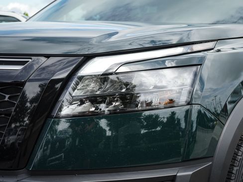 Used 2023 Nissan Pathfinder Rock Creek AWD/4WD image 6