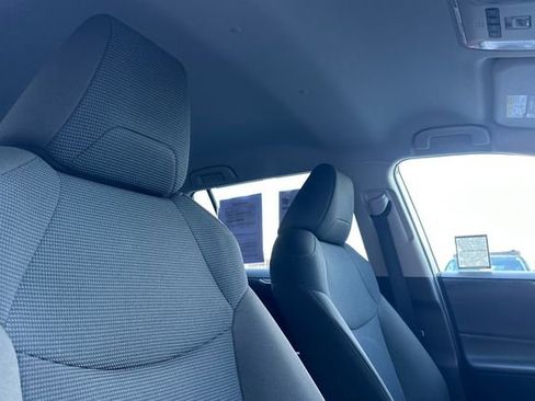 Certified 2022 Toyota RAV4 LE image 21