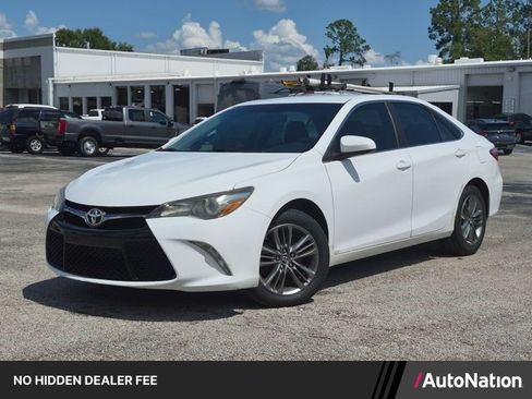 Used 2016 Toyota Camry SE FWD image 1