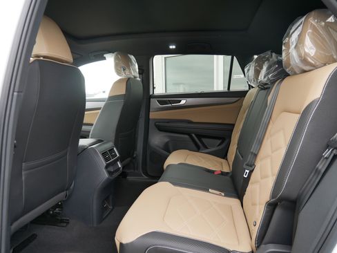 New 2026 Volkswagen Atlas Cross Sport SE image 6