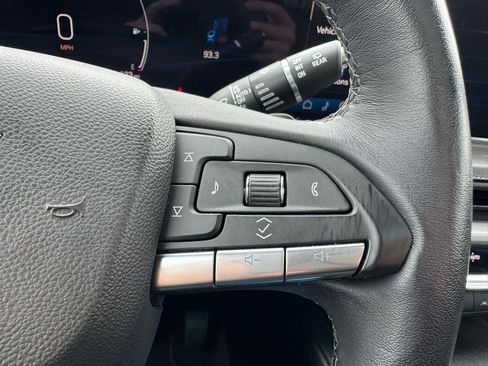 Used 2024 Cadillac XT4 Premium Luxury image 18