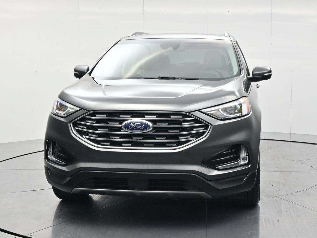 Used 2020 Ford Edge Titanium AWD/4WD image 2