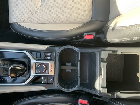 Used 2022 Subaru Forester Limited image 23