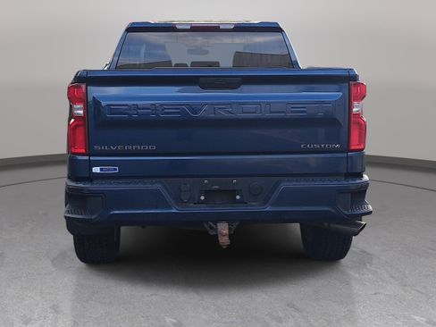 Used 2019 Chevrolet Silverado 1500 Custom w/ Custom Value Package AWD/4WD image 6