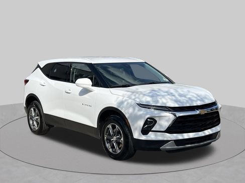 Used 2025 Chevrolet Blazer LT FWD image 7