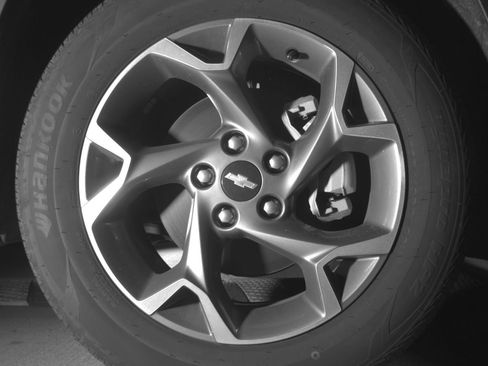 Used 2025 Chevrolet Trax LT w/ LT Convenience Package FWD image 10