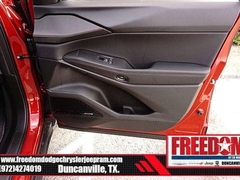 New 2026 Jeep Cherokee Overland image 40