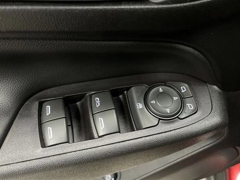 Used 2020 Chevrolet Equinox LT image 27