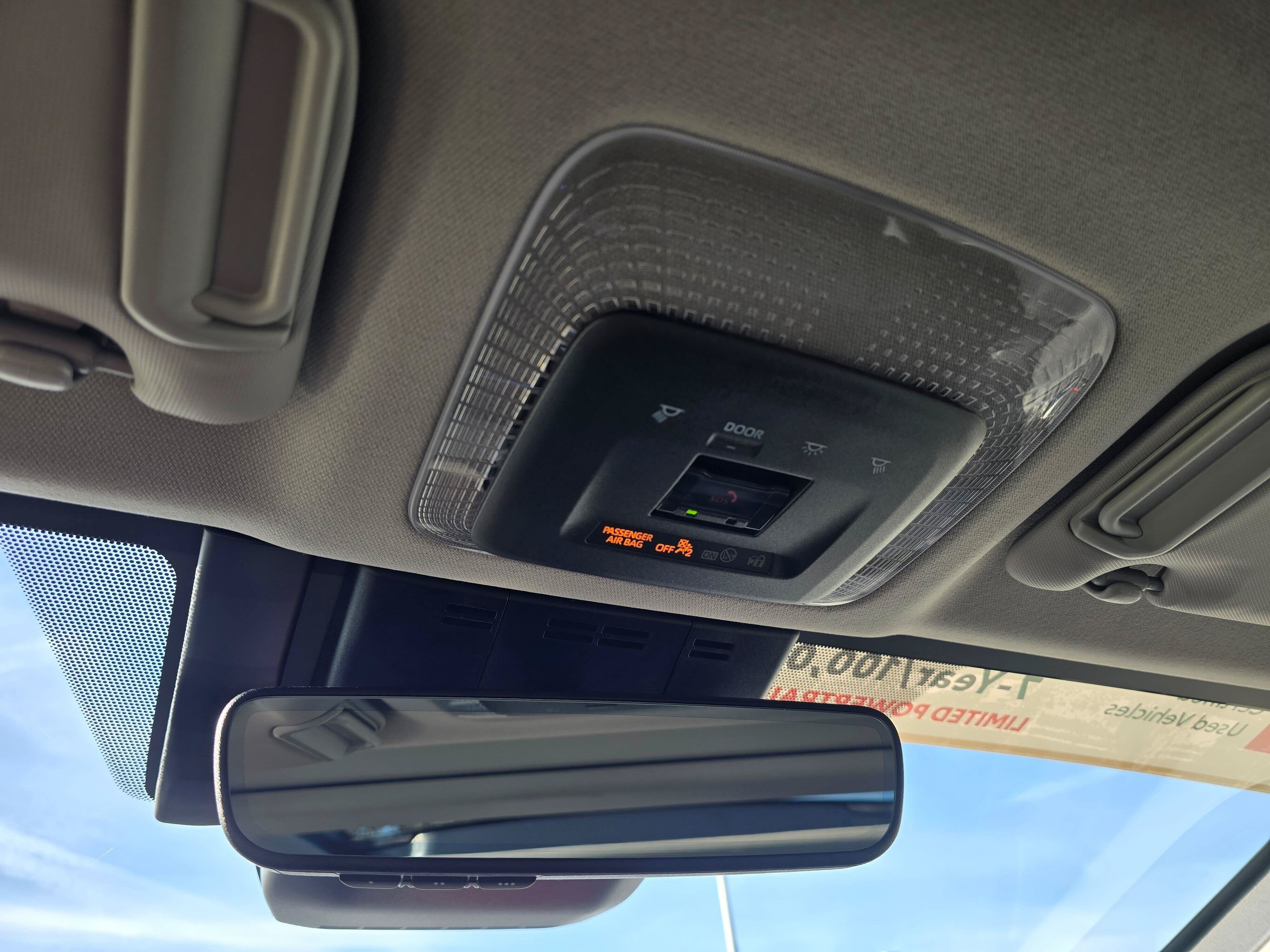 Certified 2025 Toyota Prius XLE FWD image 27