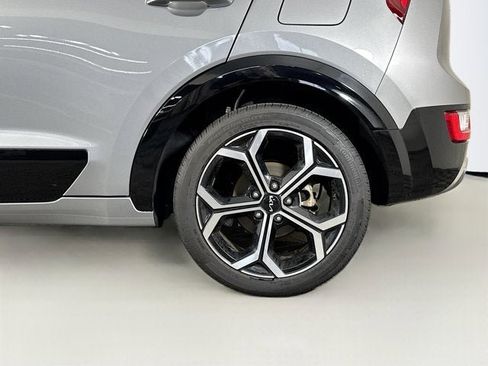 Used 2023 Kia Niro EX Touring FWD image 30
